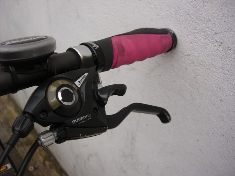 Electric Bike/ Hybrid/ Commuter Bike by Specialized, White, Medium, JUST SERVICED/ CHEAP PRICE!!!