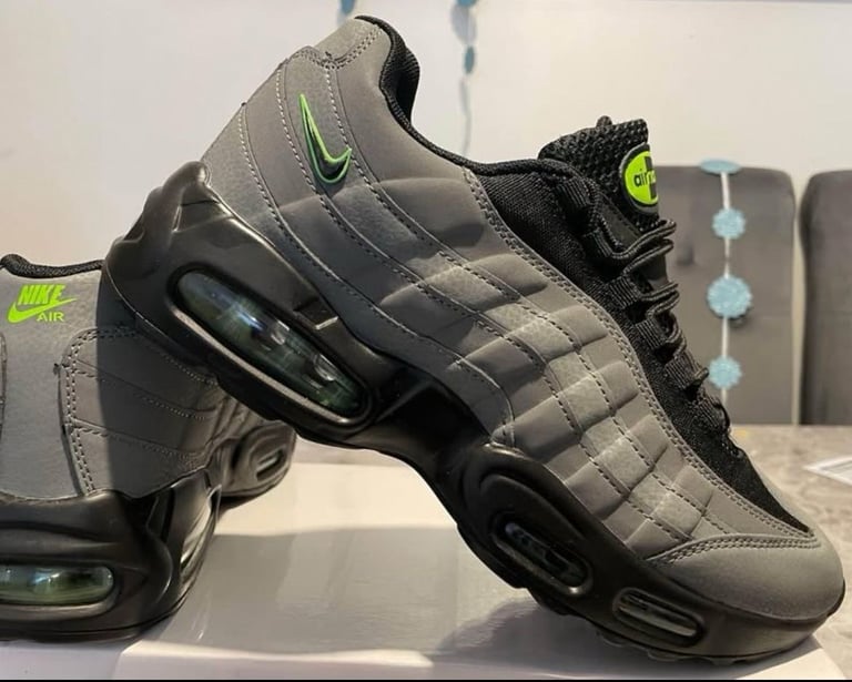 Nike air max 95s 90s Tns 97s 110s Jordan’s vapourmax plus trainers QQ9