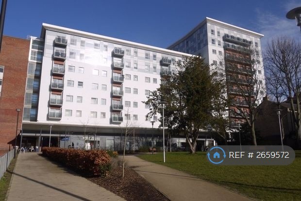1 bedroom flat in Becket House, Brentwood, CM14 (1 bed) (#2659572)
