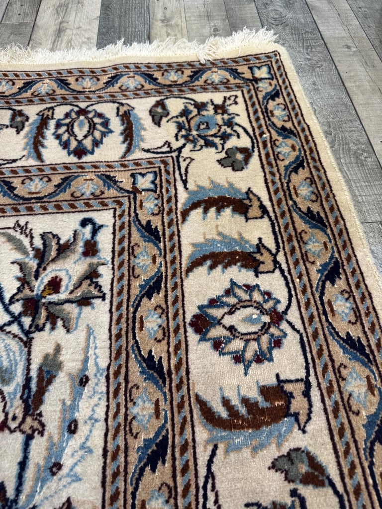 Very Rare and fine handmade Persian Naine rug 310 x 200 cm 