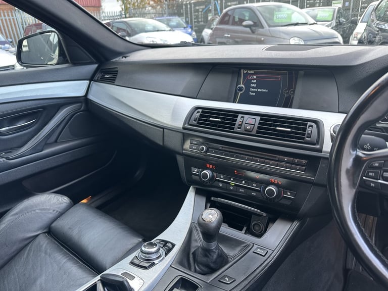 BMW 5 SERIES 2.0 520d M Sport Saloon 2011