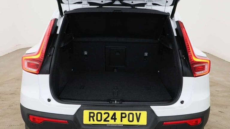 2024 Volvo XC40 Plus, B3 Mild hybrid, Petrol, Dark ESTATE Petrol/Electric Hybrid Automatic