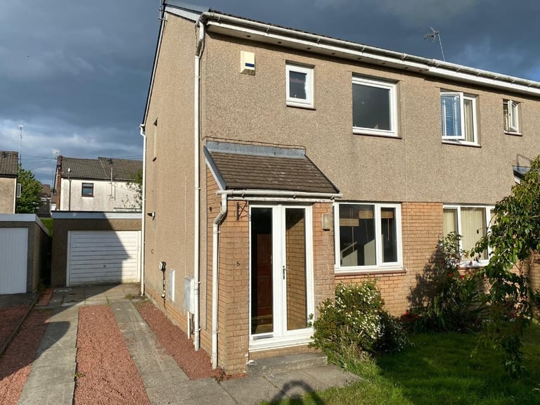 Semi Detached House 2 Bedroom located In Monkton Gardens Newton Mearns G77 5HW -Available 20-11-2025