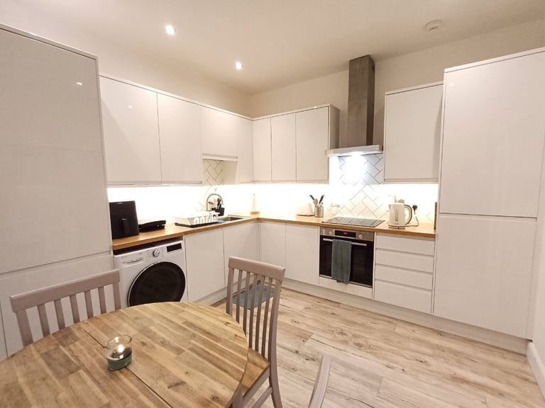 2 bedroom flat in Millerfield Place, Meadows, Edinburgh, EH9 1LW