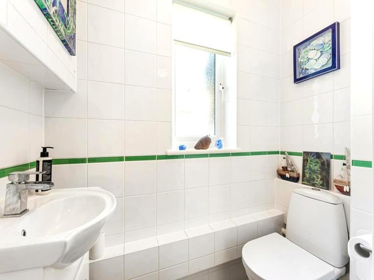 🏡 Bright and spacious room available in Peckham 