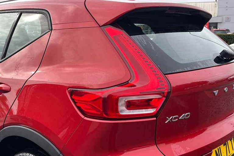 2021 Volvo XC40 1.5 T3 Momentum SUV 5dr Petrol Auto Euro 6 (s/s) (163 ps) SUV Petrol Automatic