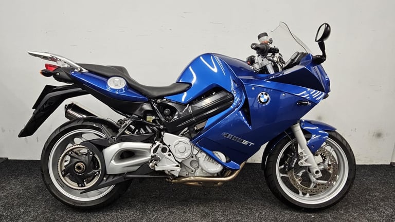 image for BMW F800ST ** LOW MILEAGE - CENTRE STAND - 12 MONTH MOT **