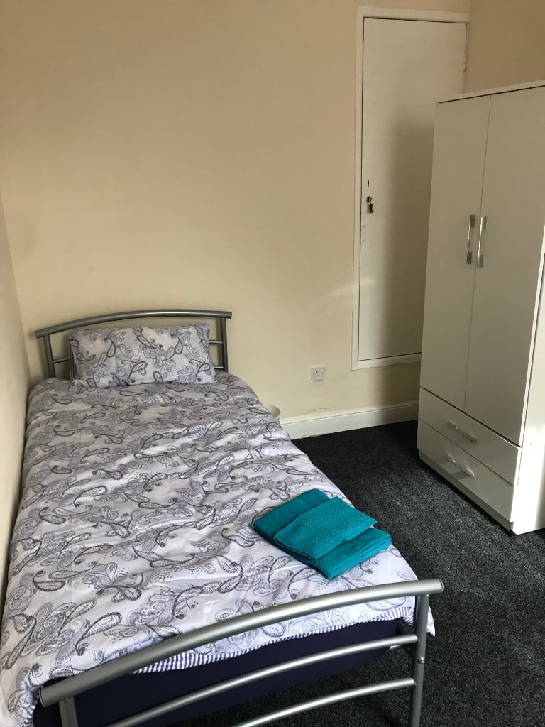 Amazing Supported Living - Best in West Midlands - Clean & Safe - DSS, Benefits accepted! Ref: 003