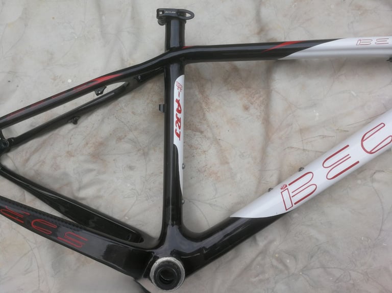 Beks carbon fibre MTB frame 26 inch size small ex condition 