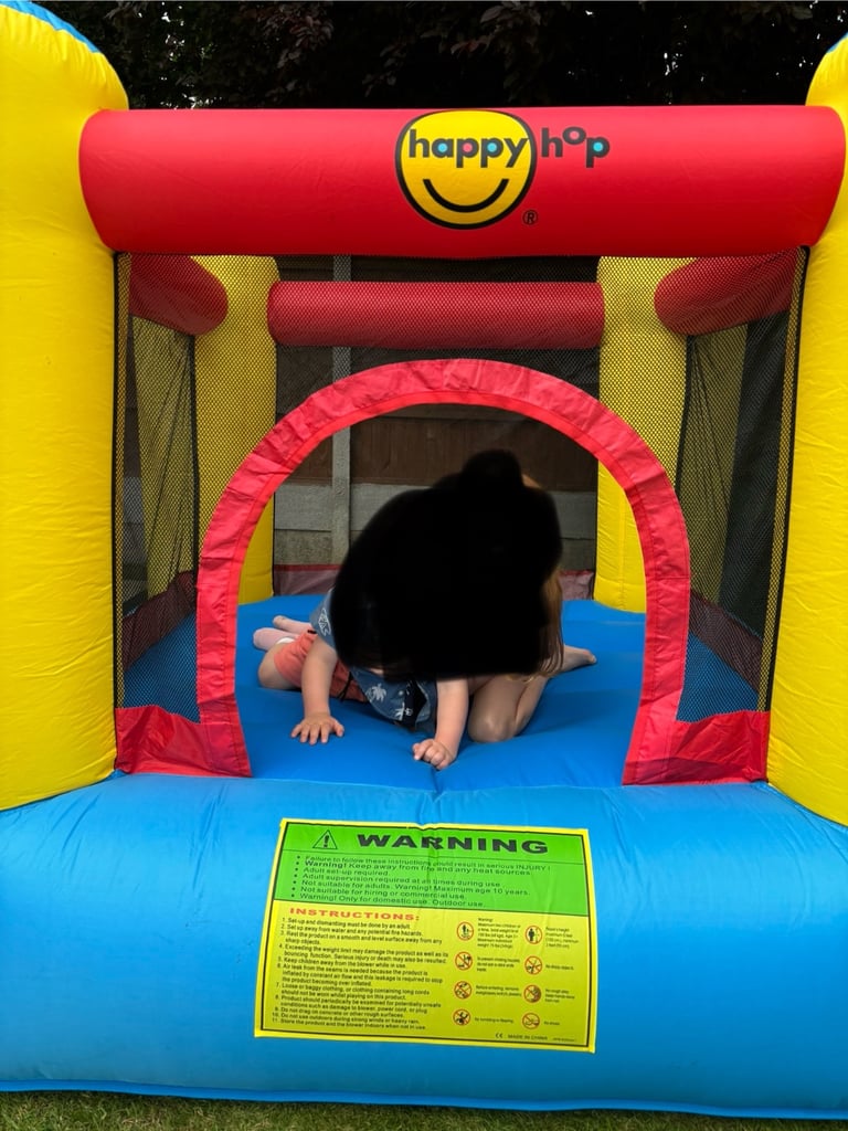 Airflow bouncy castle 