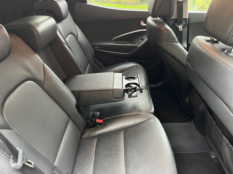 Hyundai, SANTA FE,Auto,tow bar, white, 4WD, FSH, new wheels, MOT & service! No advisory’s, 2014, 4X4