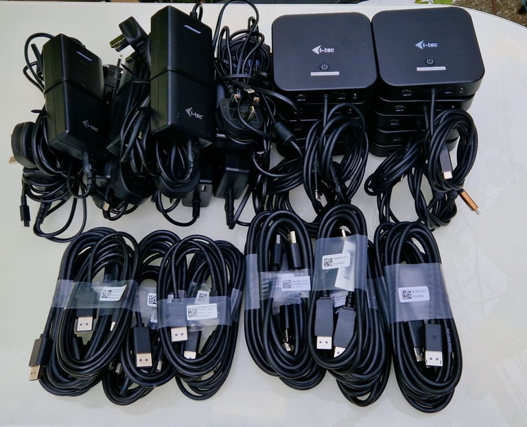 7x i-tec USB-C HDMI DP Docking Stations with Power Delivery 112 W