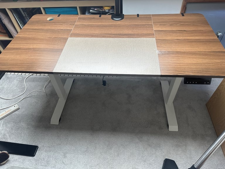 Electric sit stand desk