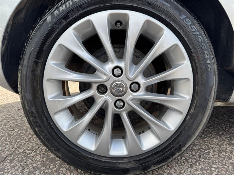 2016 Vauxhall Corsa 1.4i ecoFLEX SE Euro 6 5dr Hatchback Petrol Manual
