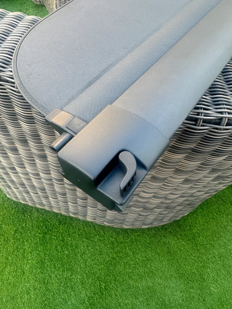 Audi SQ5/Q5 Parcel shelve
