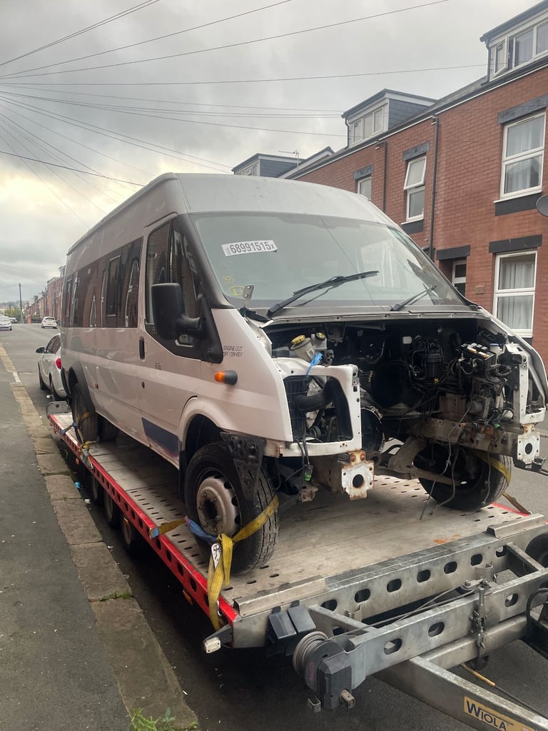 FORD TRANSIT MK7 2.4 DIESEL MINIBUS BRACKING FOR PARTS ONLY