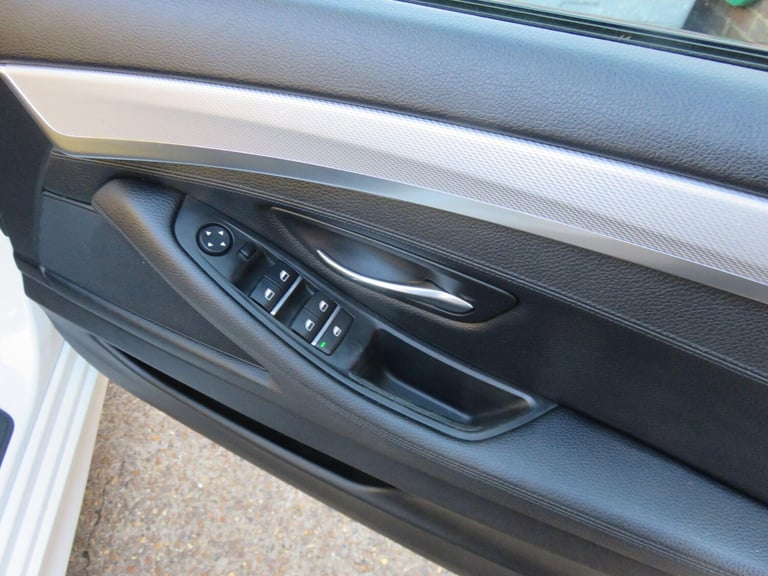 2016 BMW 5 Series 2.0 520d M Sport Euro 6 (s/s) 4dr SALOON Diesel Manual