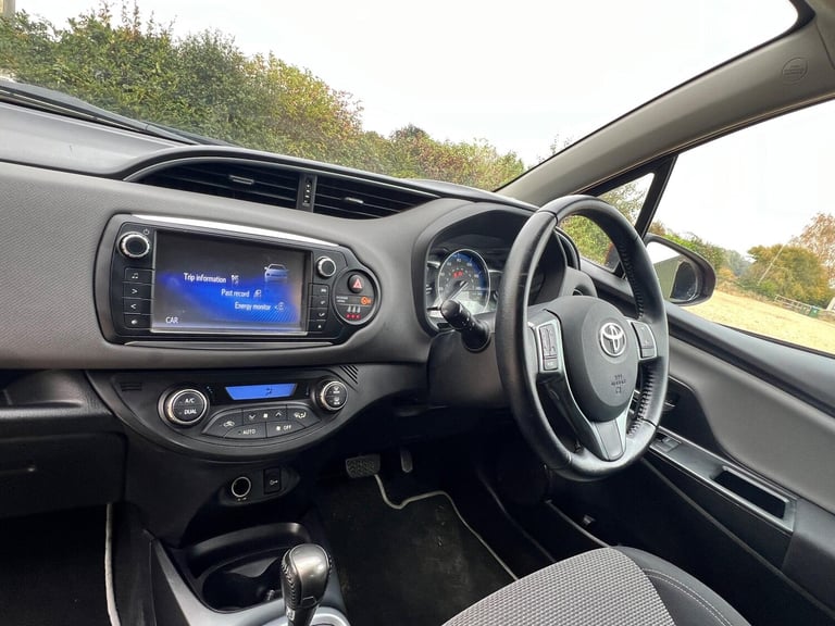 2016 Toyota Yaris 1.5 VVT-h Icon E-CVT Euro 6 5dr HATCHBACK Petrol/Electric Hybrid Automatic