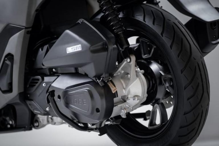 Voge SR16 2025  125cc Scooter