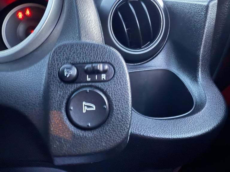 2011 Honda Jazz 1.4 i-VTEC EX Euro 5 5dr HATCHBACK Petrol Manual