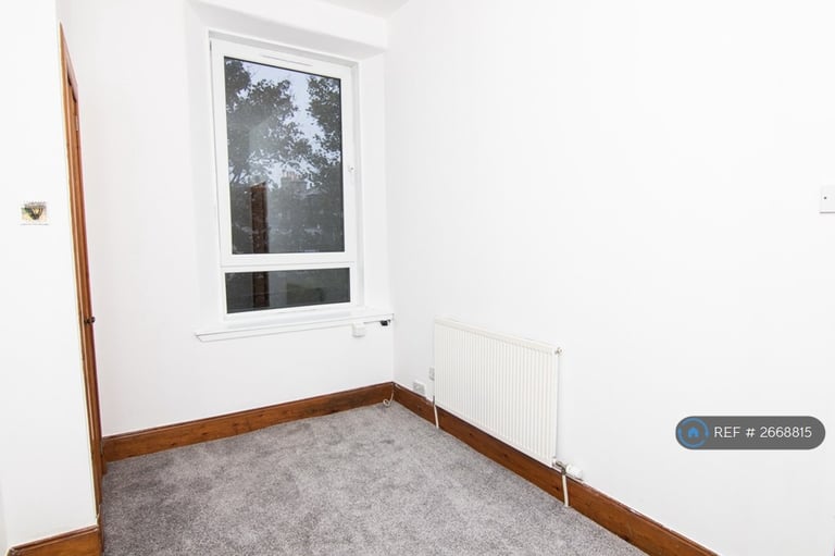 2 bedroom flat in Elmbank Road, Aberdeen, AB24 (2 bed) (#2668815)