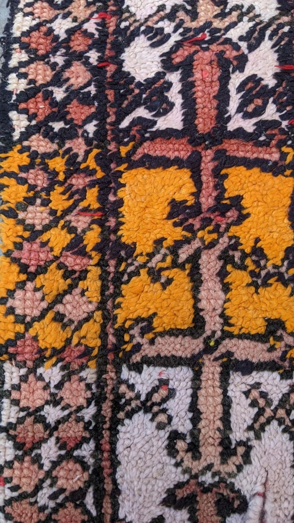 vintage moroccan rug 152 x 116 cm