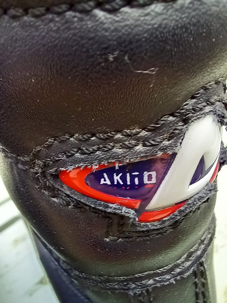 Akito ladies motorcycle boots size 3