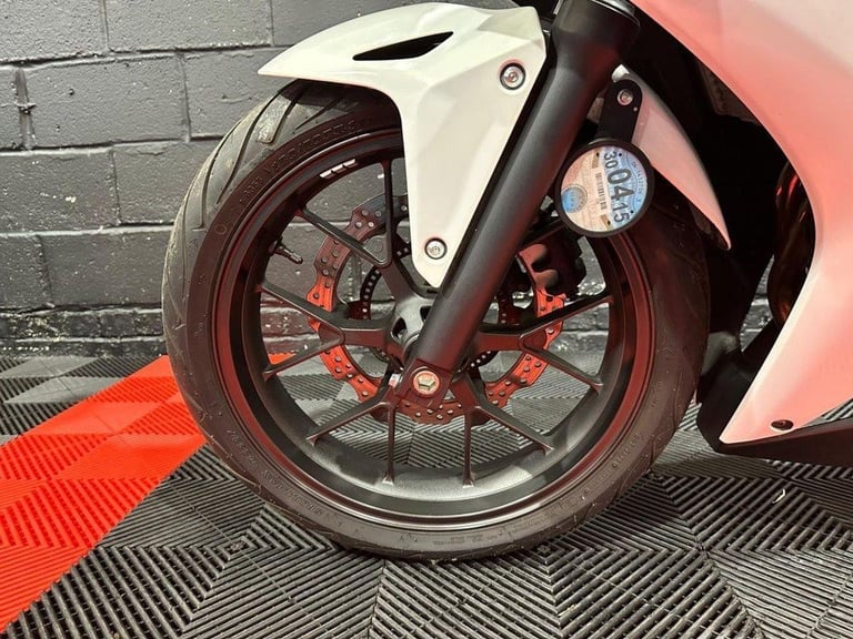 2013 13 HONDA CBR500R VERY WELL LOOKED AFTER BIKE NOT ONE ADVISORY ON MOT HISTOR