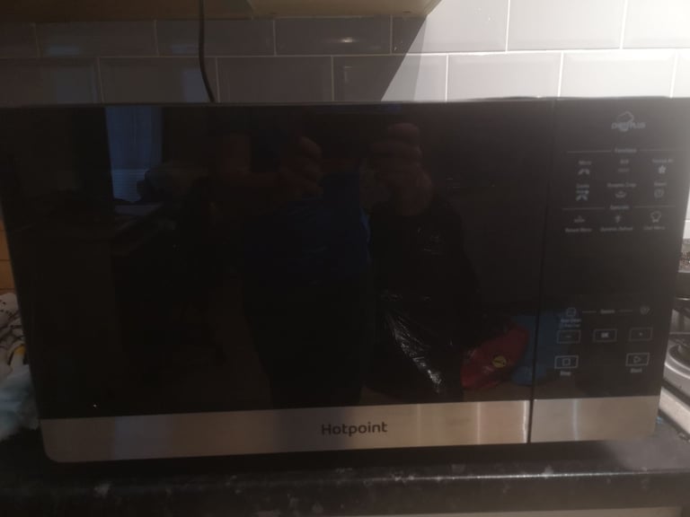 Hotpoint chef plus microwave/grill