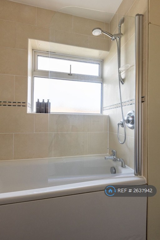 4 bedroom house in Upper Approach Road, Broadstairs, CT10 (4 bed) (#2637942)