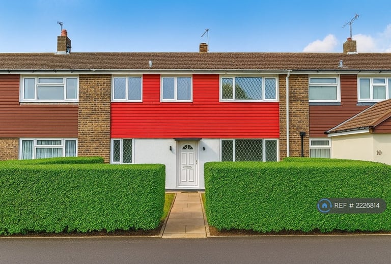 3 bedroom house in Cleves Way, Ashford, TN23 (3 bed) (#2226814)