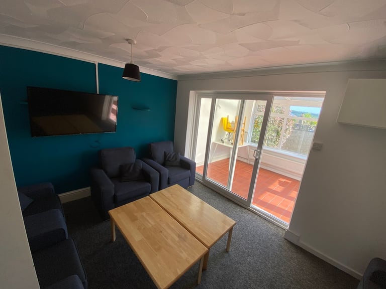 Stunning 5 Bedroom Property Available