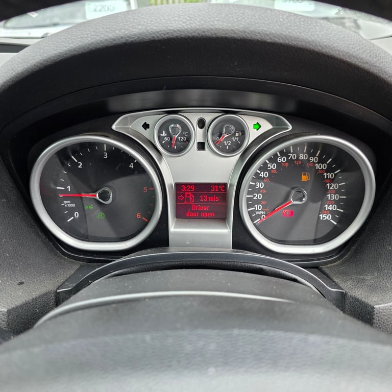 FORD KUGA ZETEC 2.0 DIESEL 140 BHP 4X4 MODEL YEAR 2009 HPi CLEAR EXCELENT CONDITION 12 MONTHS MOT!!!