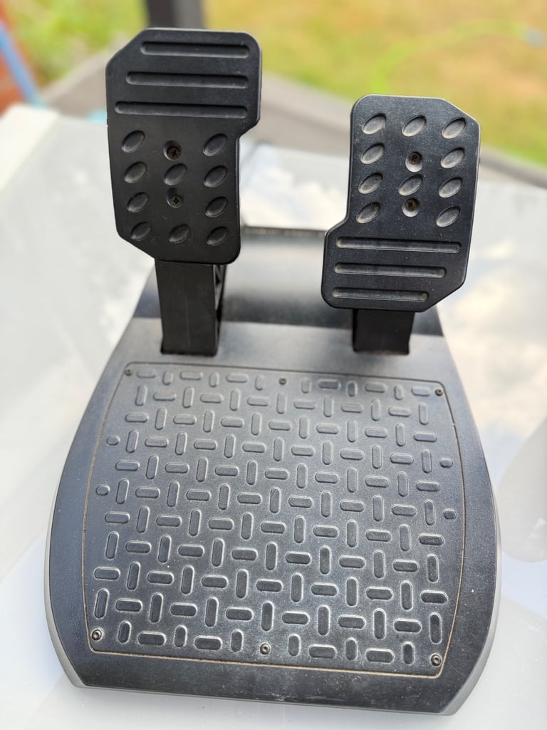 Thrustmaster Ferrari 458 Spider Racing Wheel & Pedals Set Xbox One/Series X|S