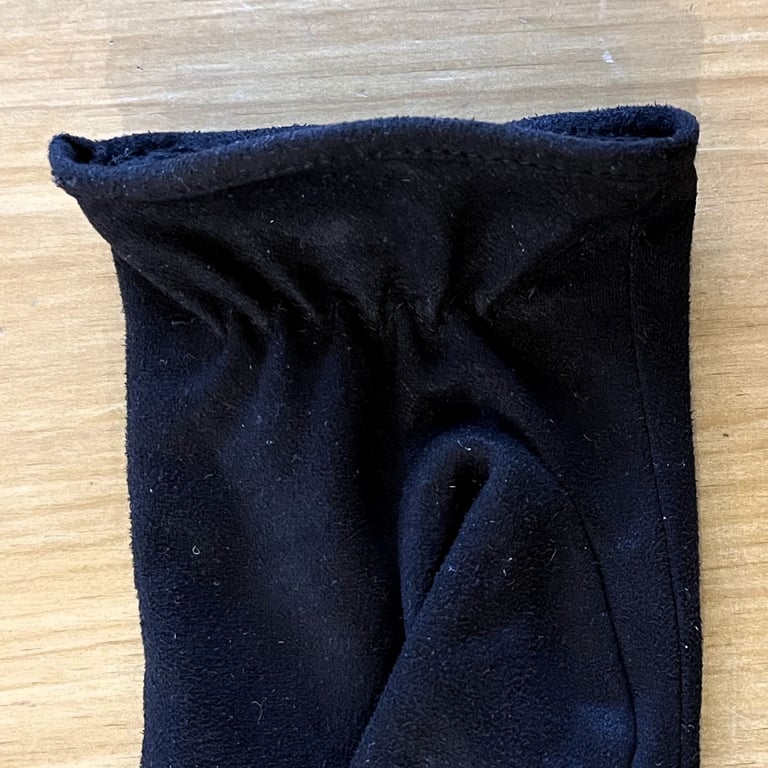 Dark brown women's gloves, lined. evie. Happy to post.