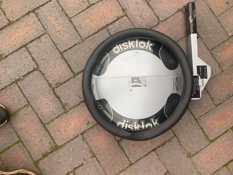 Disklok car steering wheel lock. Small, 35-38.9cm