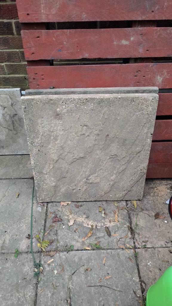 6 paving slabs