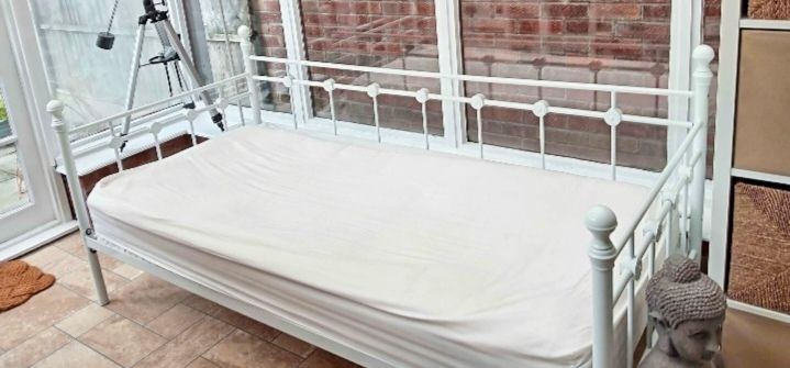 image for **Need gone today** Daybed / Single Bed with Almost new mattress and New Duvet 