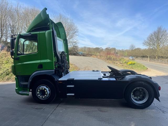2014 64 DAF CF 330 Euro 6 4x2 day cab tractor unit air con auto