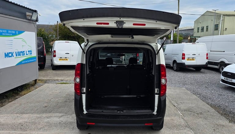 2017 Vauxhall Combo L1H1 2300 CDTI ECOFLEX S/S 5 SEATER COMBI CREW VAN 1.3 CDTI 95ps Van/side win...