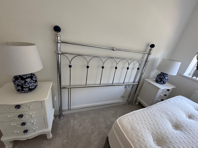 image for Silver headboard 