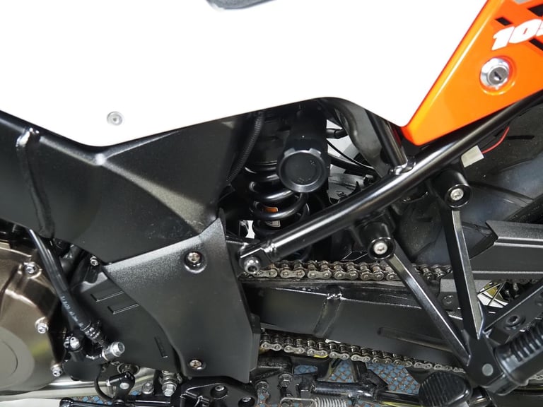 2020 Suzuki V Strom 1050 RC DL1000 XT 15k ,crash bars great adventure bike