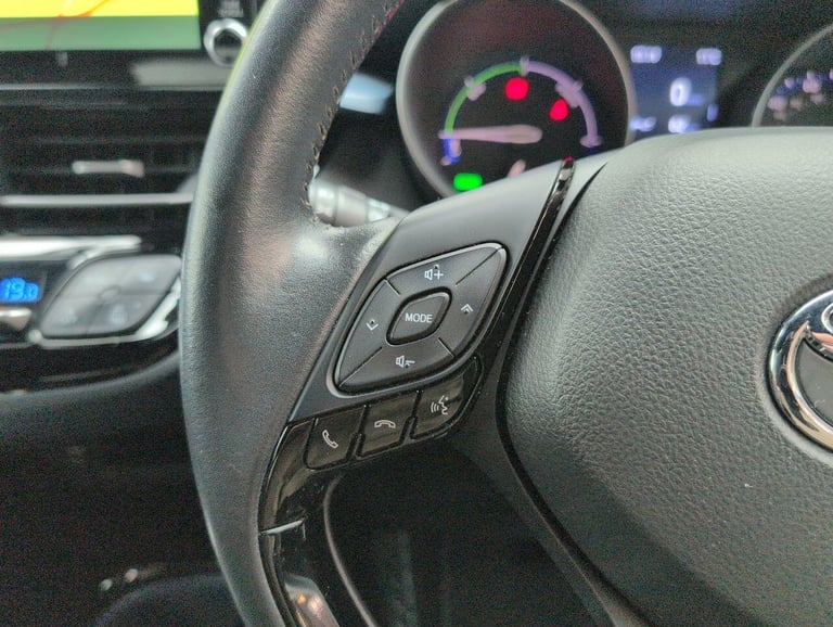 2021 Toyota C-HR 2.0 VVT-h GPF Design SUV 5dr Petrol Hybrid CVT Euro 6 (s/s) (184 ps) - ALLO HATC...
