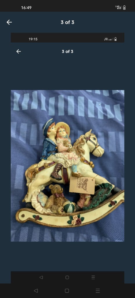 2 large figures