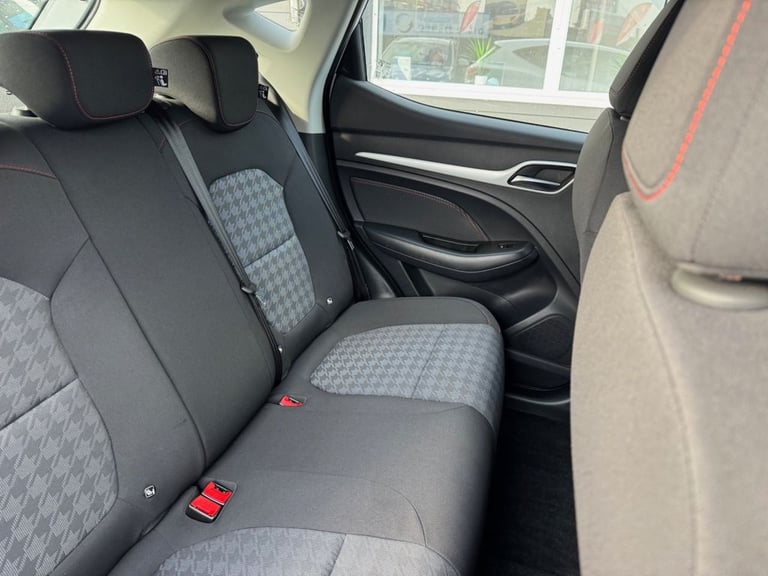 2022 72 MG MG ZS 72.6KWH SE LONG RANGE SUV 5DR ELECTRIC AUTO (156 PS)