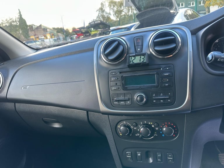 2013 Dacia Sandero 0.9 TCe Laureate Euro 5 5dr HATCHBACK Petrol Manual