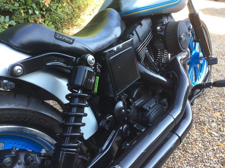 HARLEY-DAVIDSON FXDL DYNA LOWRIDER SPECIAL 