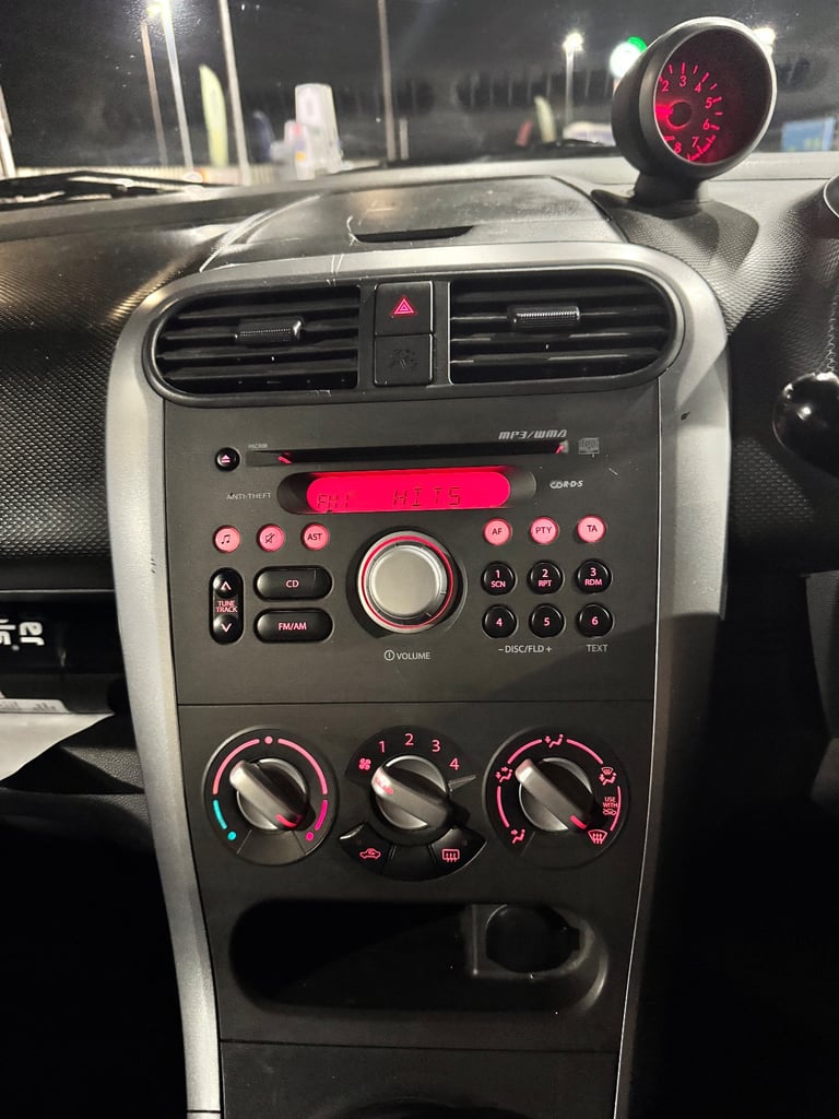 Suzuki, SPLASH, Hatchback, 2012, Manual, 996 (cc), 5 doors