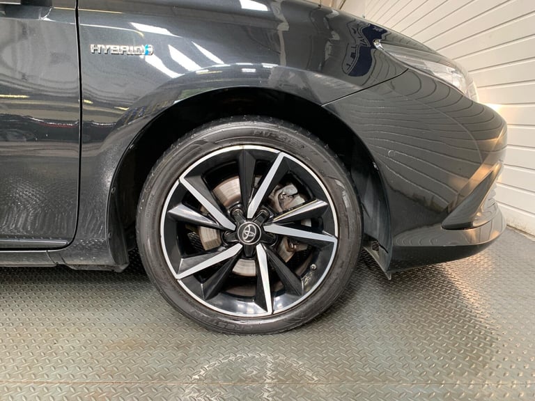 2018 Toyota Auris 1.8 VVT-h Design CVT Euro 6 (s/s) 5dr HATCHBACK Petrol/Electric Hybrid Automatic