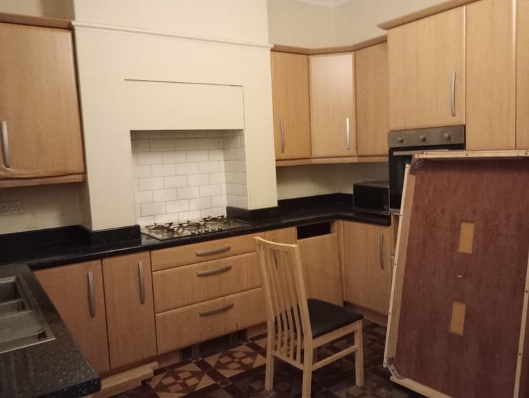 image for Free Fitted kitchen